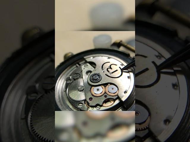 Как работает механизм автоподзавода в часах. #restorationcleaning  #ussr #watch #relax #antiques