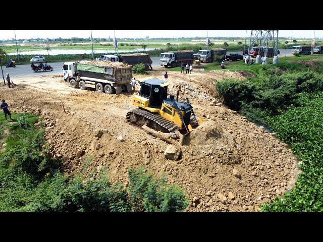 Wow!! Incredible Action Of Shantui Bulldozer And Team Works Dump Trucks Waiting To Loading Soil