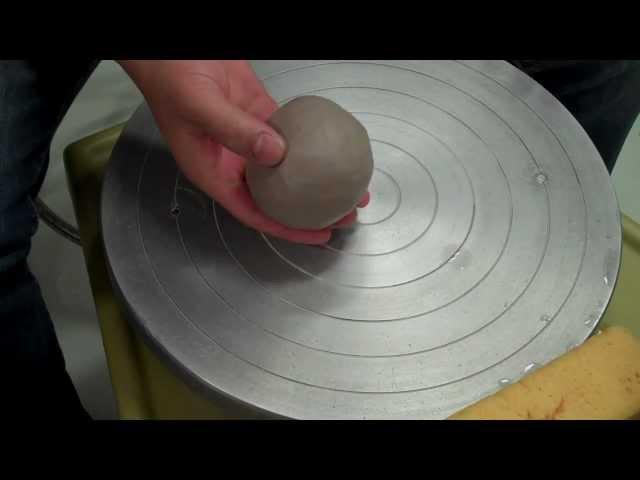 Centering clay / how to center on a pottery wheel tips demo : Pottery Making. Part 1.