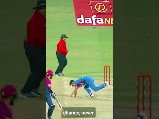 Funny run out #afghanistancricket #afghanistan #cricket #fazalhaqfarooqi