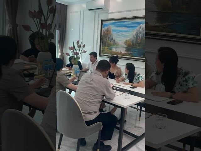 Đoàn cán bộ tập đoàn ZWZ tới thăm Khang Ninh