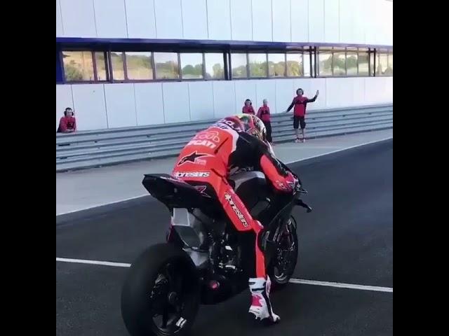 V4 engine Ducati launch Chaz Davis 2019 #wintertest