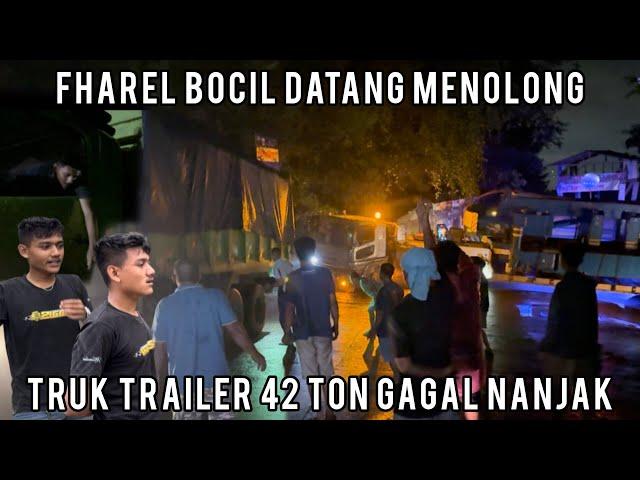 Fharel Bocil Bantu Tarik, Air Radiator Menyembur Truk Trailer Fuso Gagal Nanjak di Sitinjau Lauik