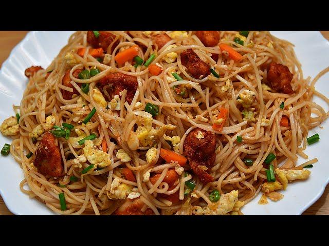 Chicken Noodles Recipe/ Chicken Hakka Noodles/ Street Style Chicken Noodles