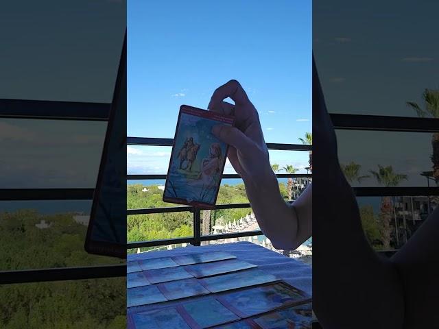 il sait que votre perception de lui n est plus la meme , confrontation a venir entre vous #tarot