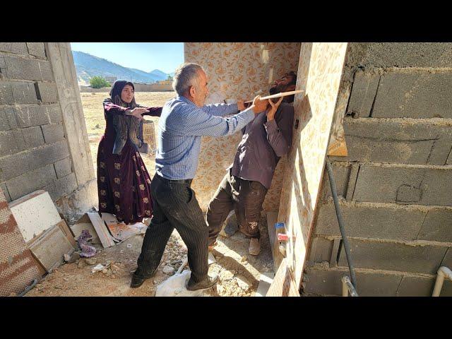 Umm al-Banin and Nemat are under siege! The engineer intends to take over the house!