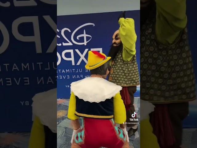 Pinocho ama bailar… #memoaponte #cosplay #disney #disfraces #miedo #shrek #shrek2 #miedo #tiktok