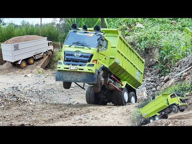 Truk Fuso Trinton Bermuatan Pasir Truk Hino 500 STANDING Tanjakan KERAMAT Truk Oleng Laka Lantas