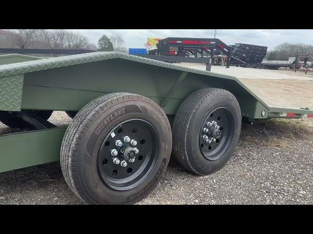 The T8X hydraulic tilt trailer has to be my favorite trailer that Maxx-D Trailers makes