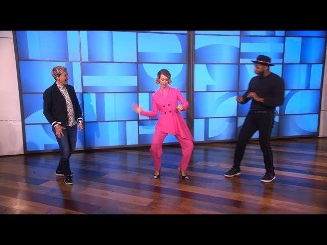 Exclusive: Sarah Paulson, Ellen, and tWitch Dance During a Commercial Break