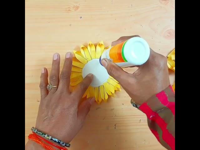 Simple Paper Flower Making Easy Trick #shorts #youtubeshorts #trending #flowermaking #paperflower