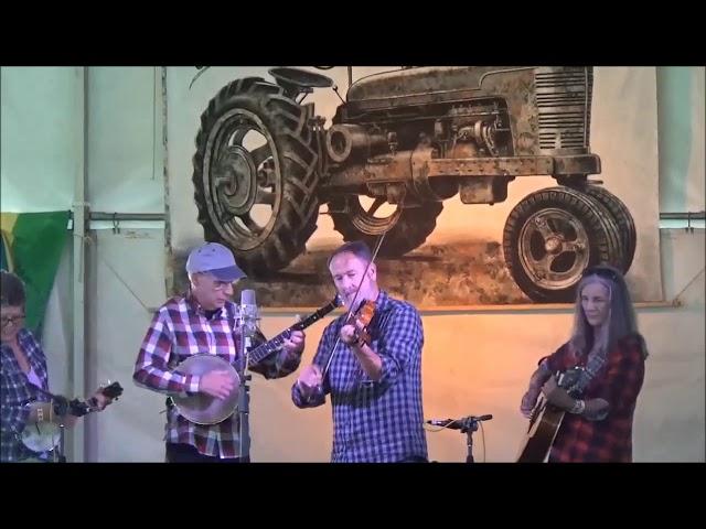 Bryant & Brown  Susan Anna Gal Dorrigo Folk and Bluegrass Festival Saturday 27th October 2018