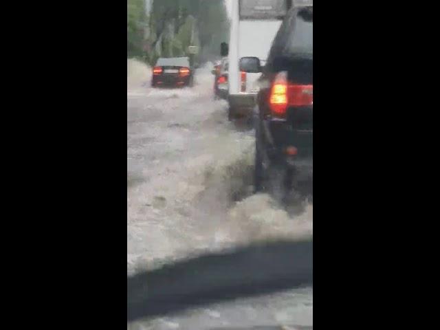 Проспект Центральный оказался под водой