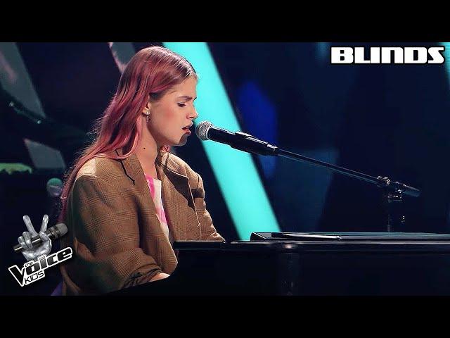 Ellice mit ihrem eigenen Song "Stummes Klavier"| Blind Auditions | The Voice Kids 2023