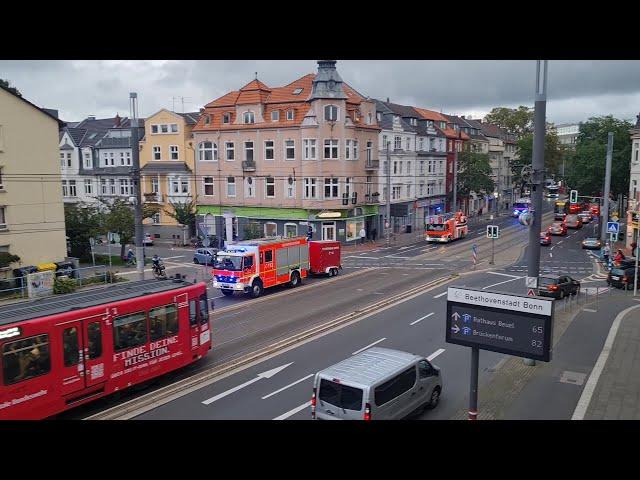 Einsatzfahrten BF + FF + RD + Polizei + Bundespolizei bei B5-Stadtalarm in Bonn - Zusammenschnitt