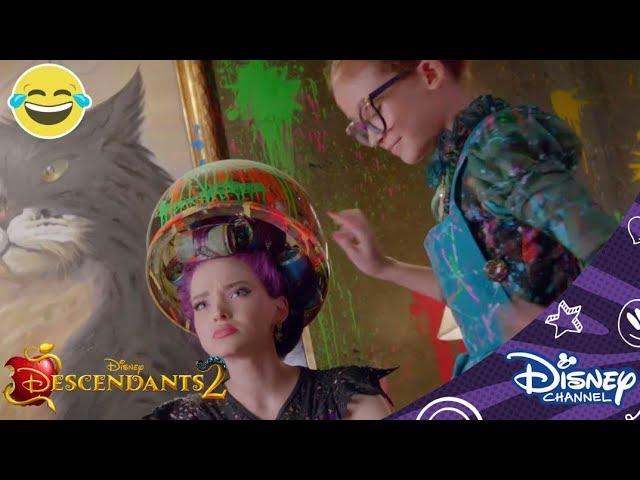 Descendants 2 | De Make-Over van Mal | Disney Channel BE