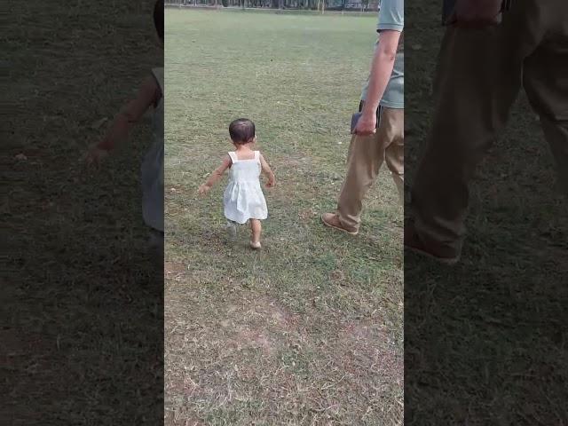 bus zahra winner hai #shorts #youtubeshorts #fun #cute #baby #walking #viral #islamabad #daughter