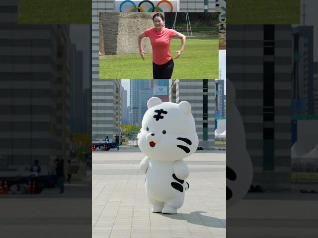함께해요 국민건강체조 with 백호돌이! - 꼬아서기