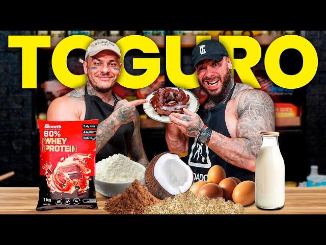 Salvando a dieta do TOGURO com um bolo de apenas 300 kcal! | MONSTRO NA COZINHA #009