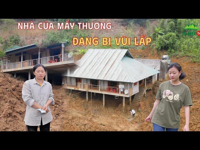 Mẩy Thương Về Quê Không Còn Nhà Để Ở - Làng Là Sạt Lở Vùi Lấp Nhiều Nhà, Người Thoát Chết Kể Lại