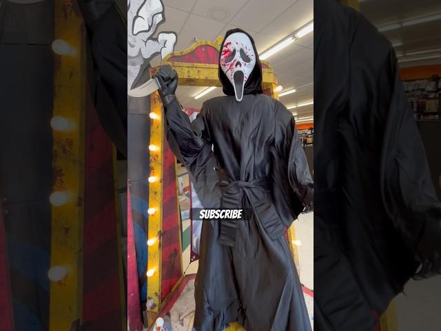 (1) Ghostface Halloween animatronic: Spirit Halloween  2024 #spirithalloween #animatronic