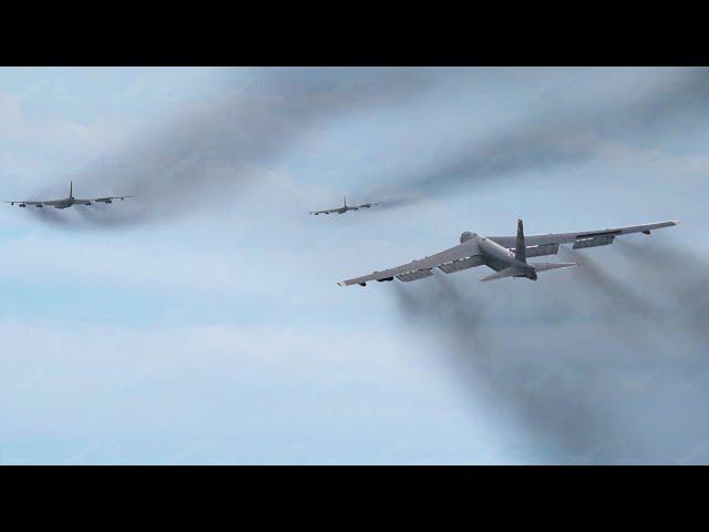 Massive Amount of Super Smoky US B-52 Takeoff at Full Throttle