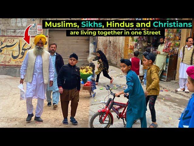 WALKING TOUR OF PESHAWAR PAKISTAN | MUSLIMS, SIKHS, HINDUS AND CHRISTIANS ARE LIVING TOGETHER