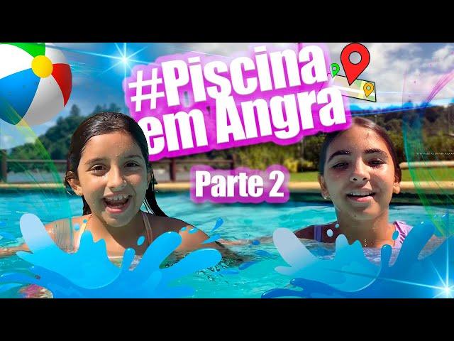 Brincadeira na piscina en Angra