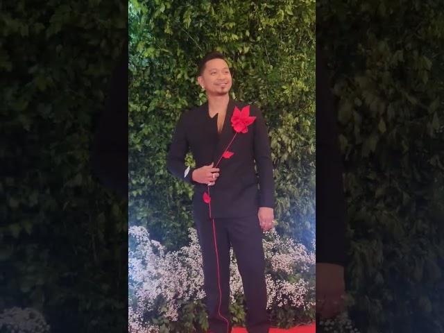 It's Showtime's 'Sample King,' Jhong Hilario is here at the red carpet of #ABSCBNBall2023