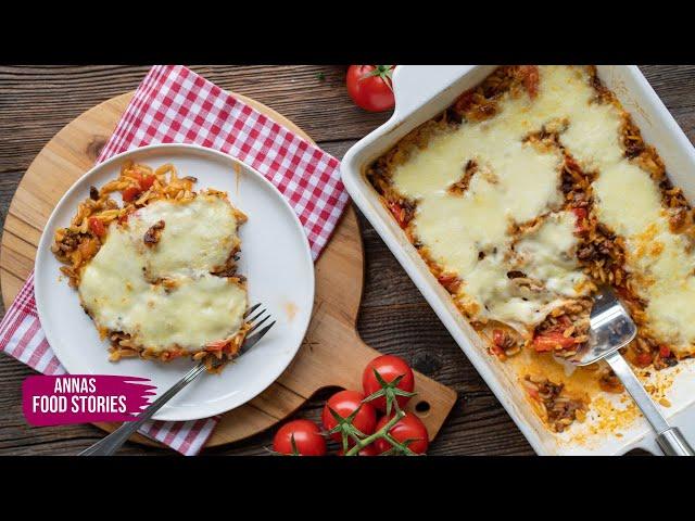 Kritharaki minced meat casserole with mozzarella cheese - simple and quick lunch recipe