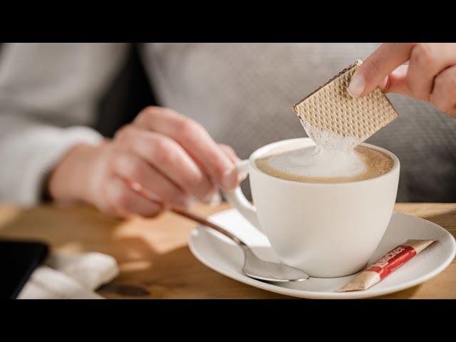 Loacker USA | Snack Hack #4 - Dip your wafers in your coffee