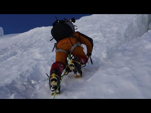 Nanga Light 2016. Elisabeth Revol et Tomek Mackiewicz sur la voie Messner 2000.