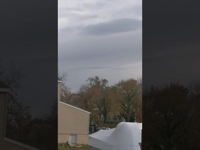 Weird rectangle cloud portal outside my house ( this thing is way bigger than it appears in video)