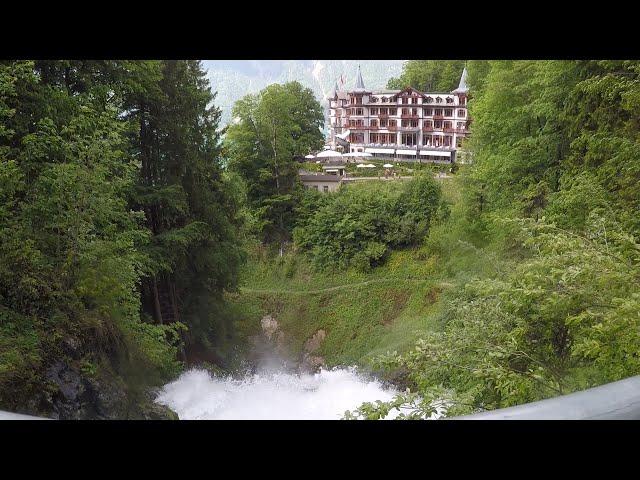 Urlaub machen III, Grande Hotel und Wasserfall