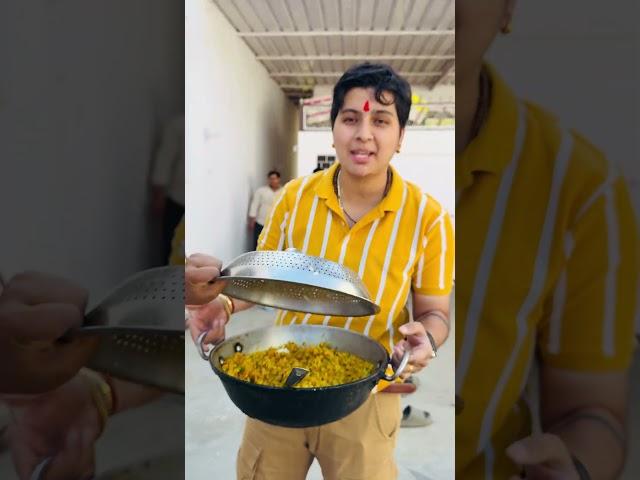 Poha banaya mene pohaa  #dance #karnifashion #saree #ratanchouhan #indiansong