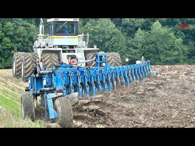 21 Bottom DMI 9021 Hydra-Wide Plow