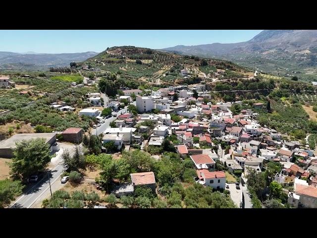 Pirgou – Heraklion – Kreta – von oben – 4K Drohnenvideo – Crete drone video