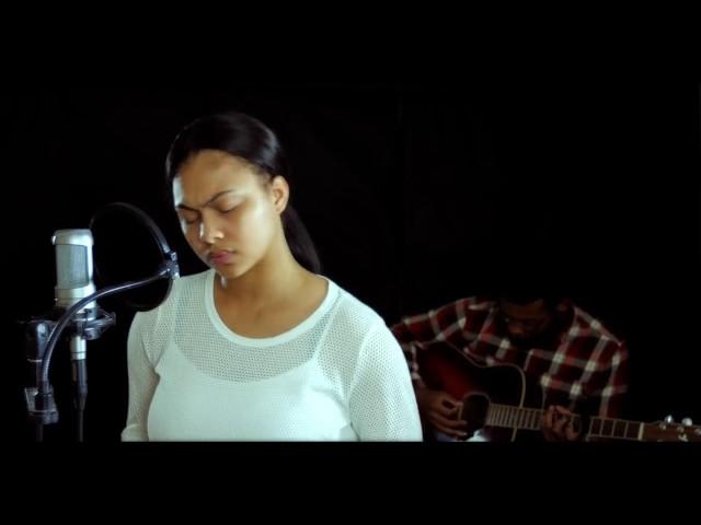 Bri (Briana Babineaux) - My Hands Are Lifted Up / Make Me Over (Unplugged Video)