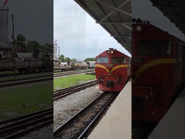 Train turning around, Jungle train? Full video https://youtu.be/Id7buXBrhjQ