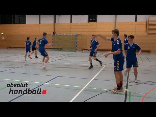 Improve your handball passing skills: Passing in a square 