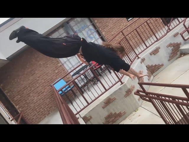 Parkour and Freerunning 2018 - Amazing Stunts