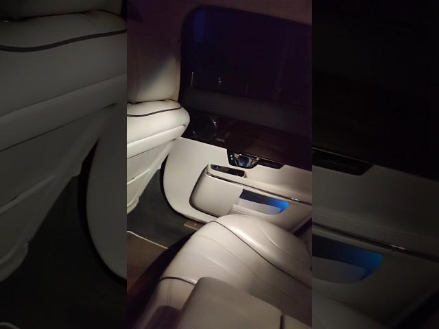 Jaguar XJL taxi