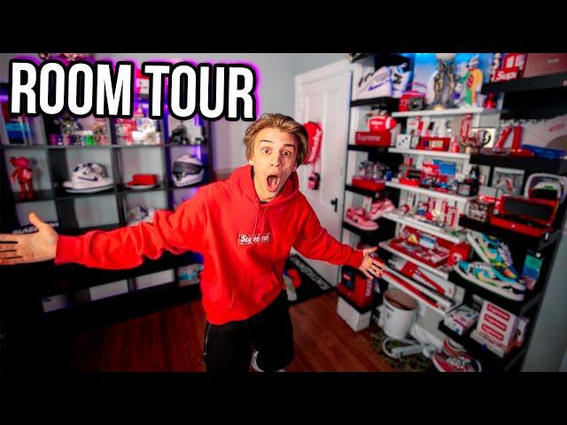 BEST 20 YEAR OLD STUDIO HYPEBEAST ROOM / OFFICE TOUR!! (Rare Collection)