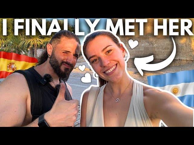 We Finally Met… in Seville! - Advanced Spanish