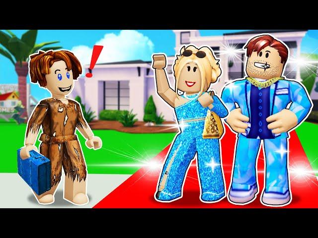 ROBLOX Brookhaven RP: Adopted by FAMOUS Family | Gwen Gaming Roblox