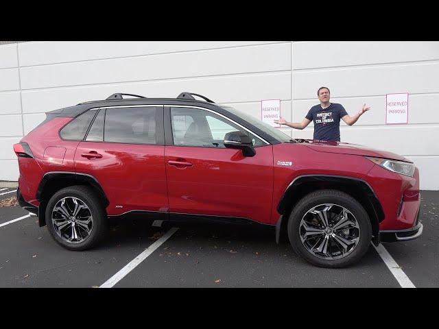 Toyota RAV4 Prime 2021 года - это шокирующе быстрый (и эффективный!) кроссовер