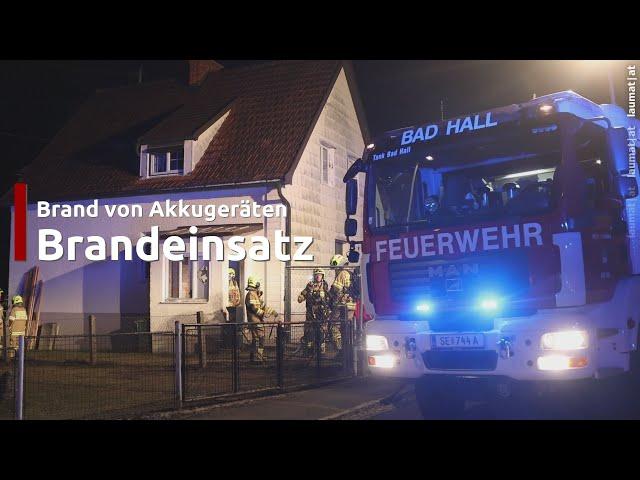 Nächtlicher Einsatz der Feuerwehr bei Brand von Akkugeräten in einem Wohnhaus in Bad Hall