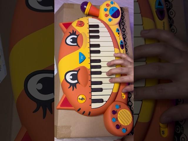 Guess the songcat piano #guessthesong #catpiano