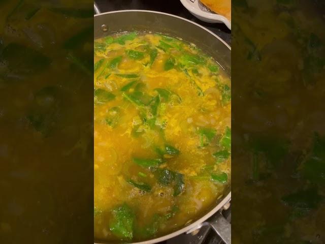 The Hungry Curator's Detox Soup: Red Lentils, Onions, Celery, Spinach & Spices-- Gut Health #shorts