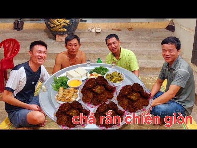 Đầu Bếp Hùng. Làm Món Chả Rắn Chiên Giòn Rất Ngon | Biển Nguyễn ngọc.